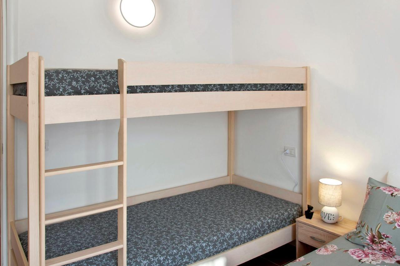 Appartamento Casa Sole Novate Mezzola Esterno foto