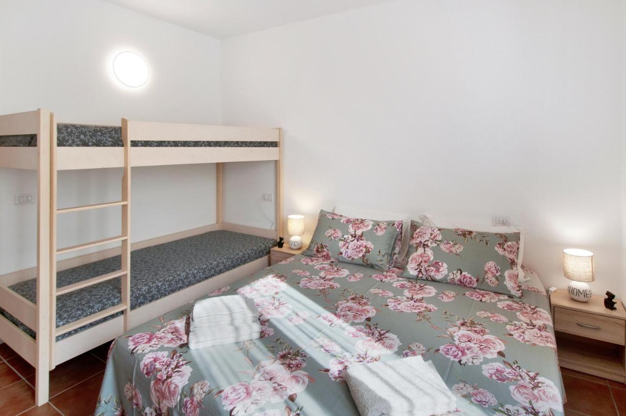 Appartamento Casa Sole Novate Mezzola Esterno foto